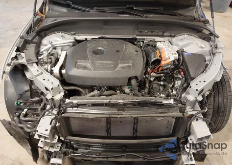 2024 Volvo Xc60 Recharge Plug-In Hybrid T8 Plus Dark Theme из США, поврежденный, VIN YV4H60DL8R1831532